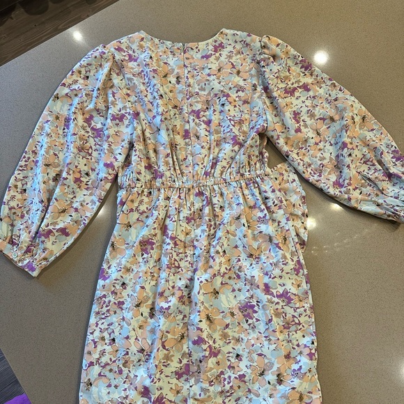 Vici Dresses & Skirts - Vici Pastel Floral Mini Dress with Puff Sleeves